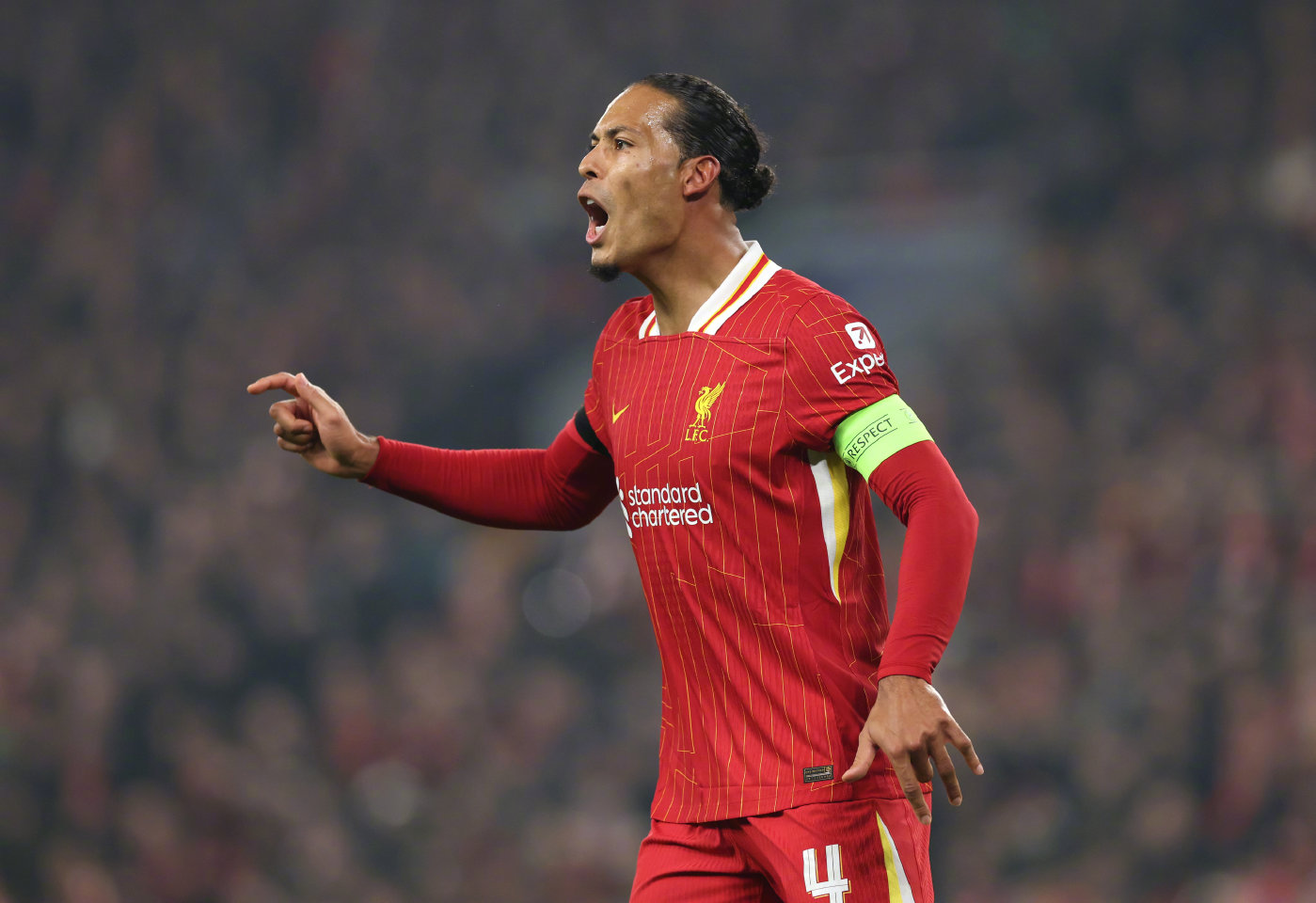 哥伦比亚逆转勒沃库森，萨拉赫爆发神勇的简单介绍