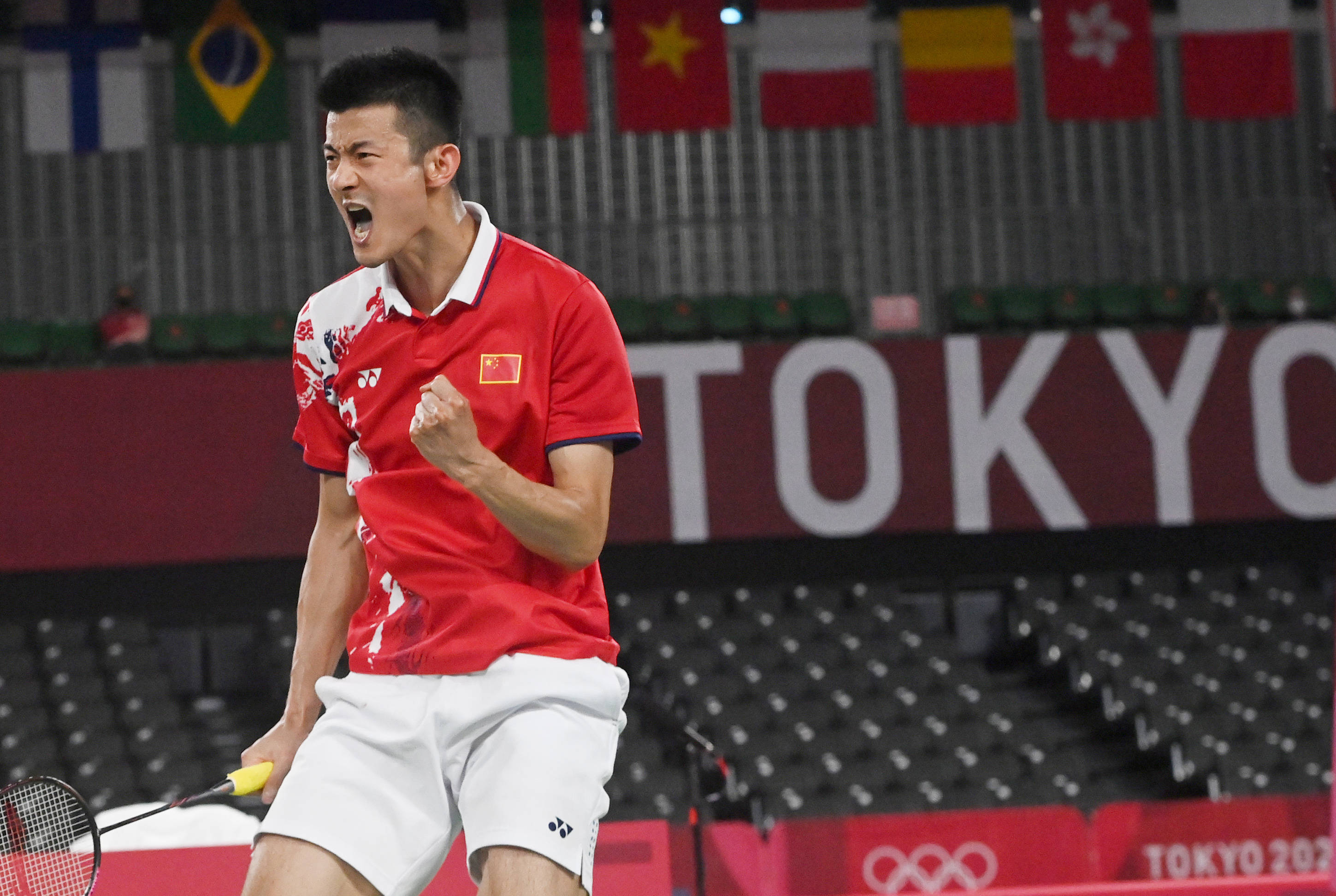 韩国羽毛球队强势日本羽毛球队，谌龙爆发神勇
