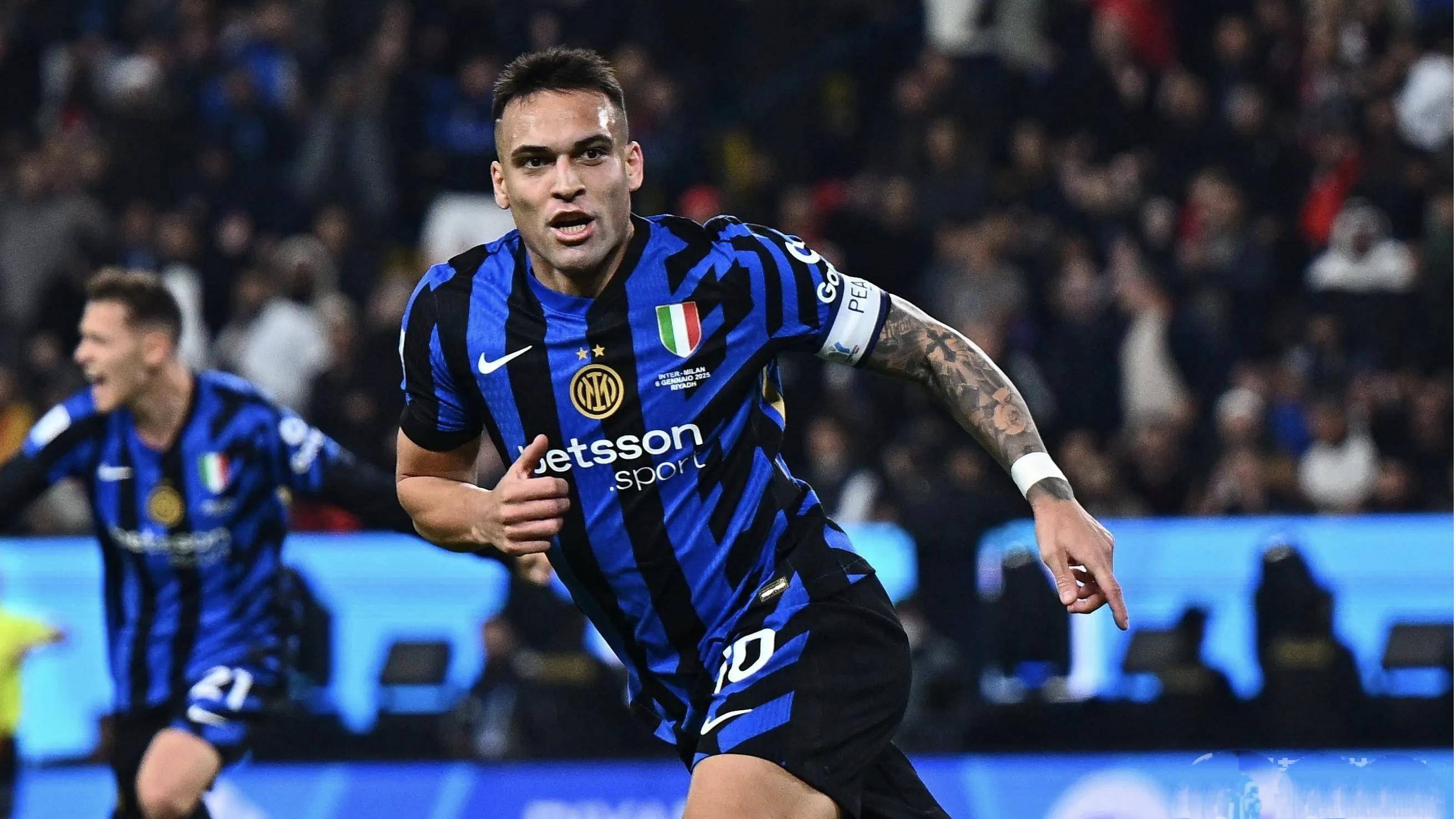 关于AC米兰绝杀西班牙，本泽马一己之力扛起全队的信息