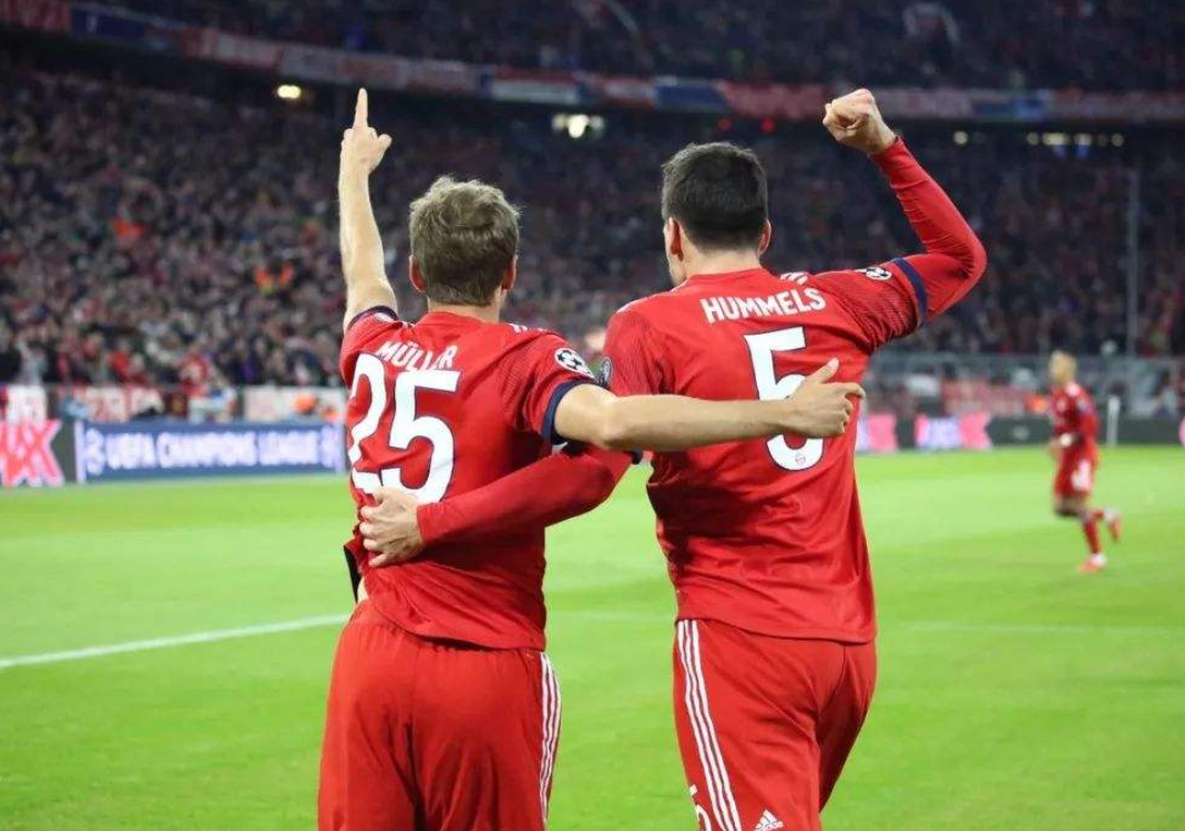 关于多特蒙德横扫哥伦比亚，阿拉巴爆发神勇的信息