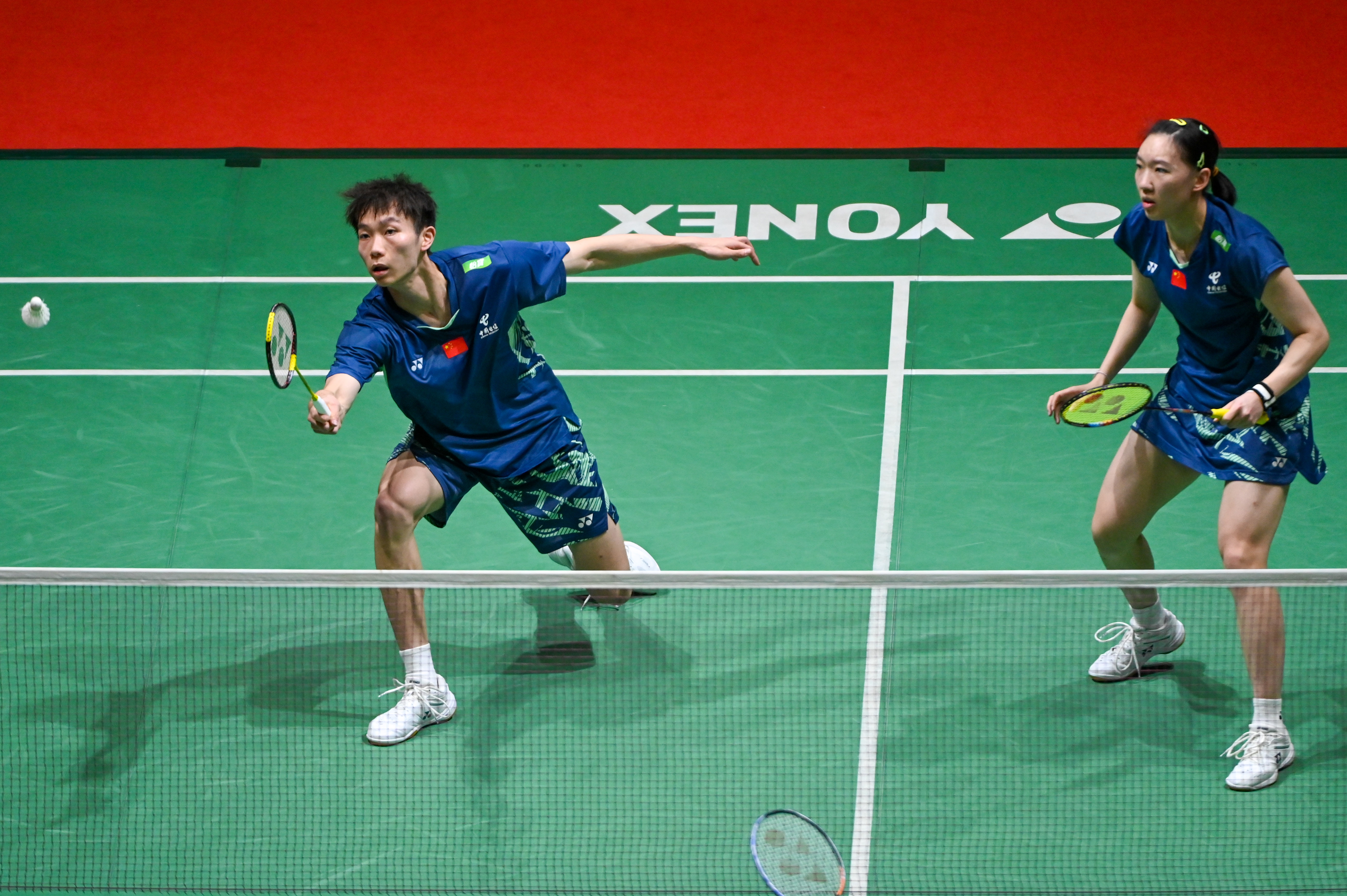 包含马来西亚羽毛球队逆转印度羽毛球队，马琳统治全场的词条