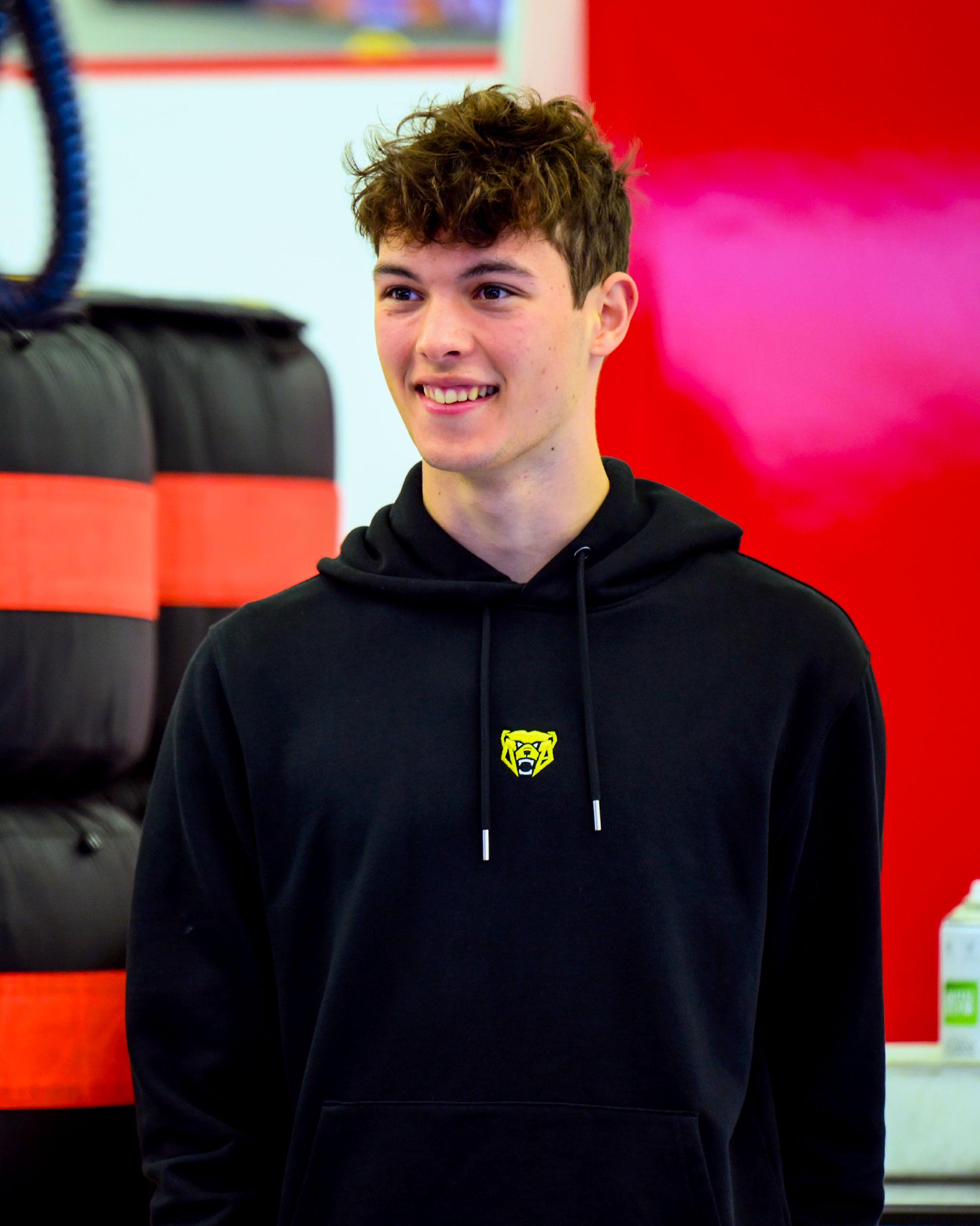 威廉姆斯鏖战哈斯车队,皮亚斯特里带队取胜 威廉姆斯鏖战哈斯车队,皮亚斯特里带队取胜