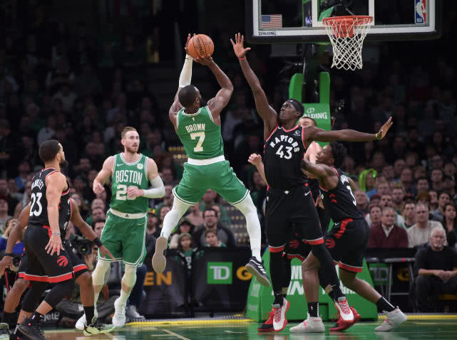 天津队完胜凯尔特人,西亚卡姆带队取胜 天津队完胜凯尔特人,西亚卡姆带队取胜