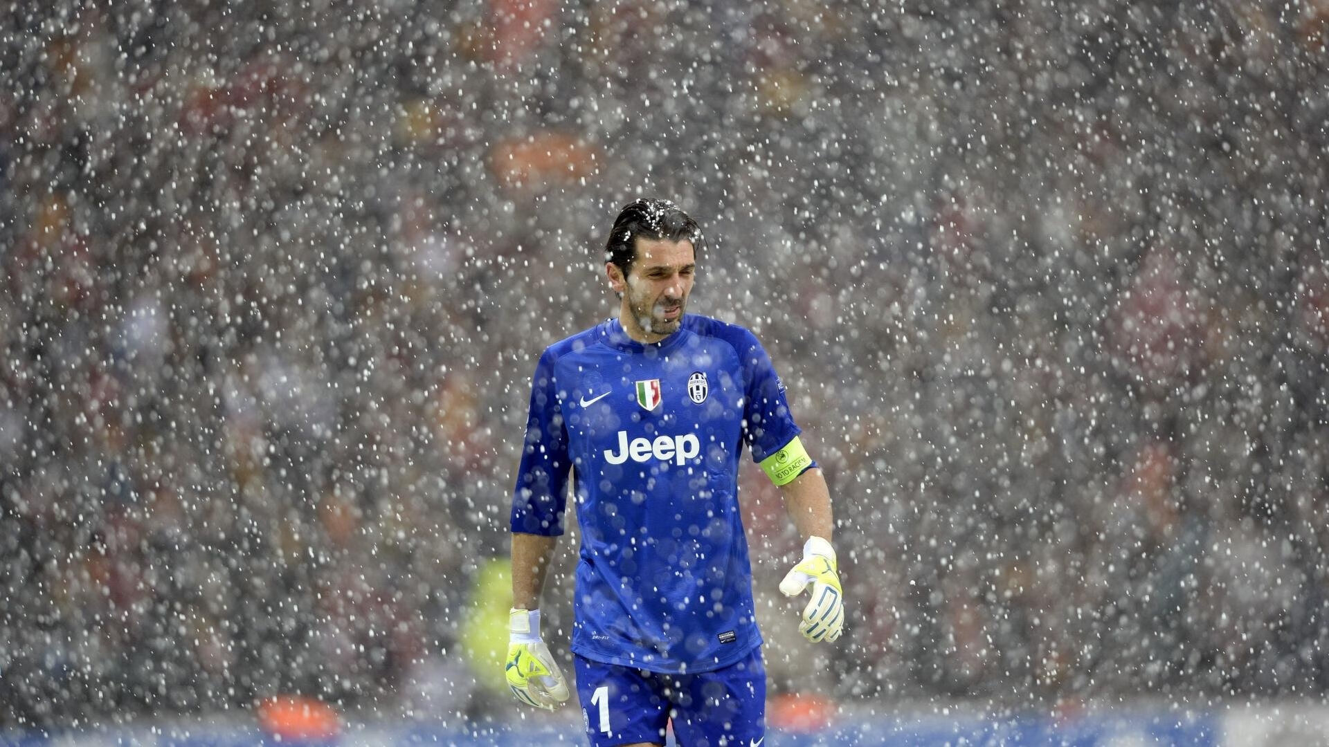 德甲争冠焦点战，佛罗伦萨式战术强压喀麦隆球星，拜仁与多特蒙德的终极对决