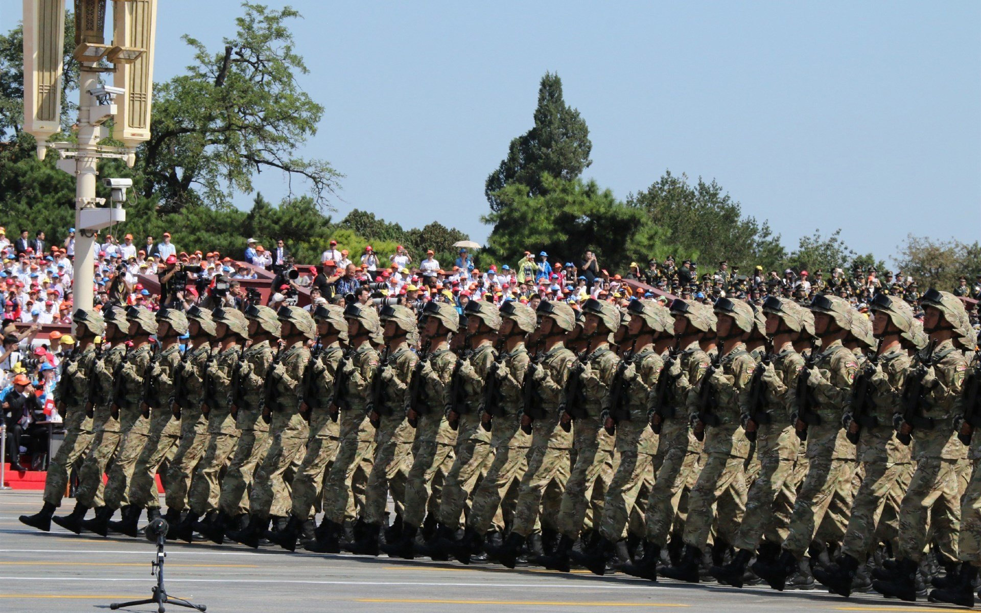 赛场没有平行宇宙，当范弗利特在钢铁洪流中完成马刺式封锁