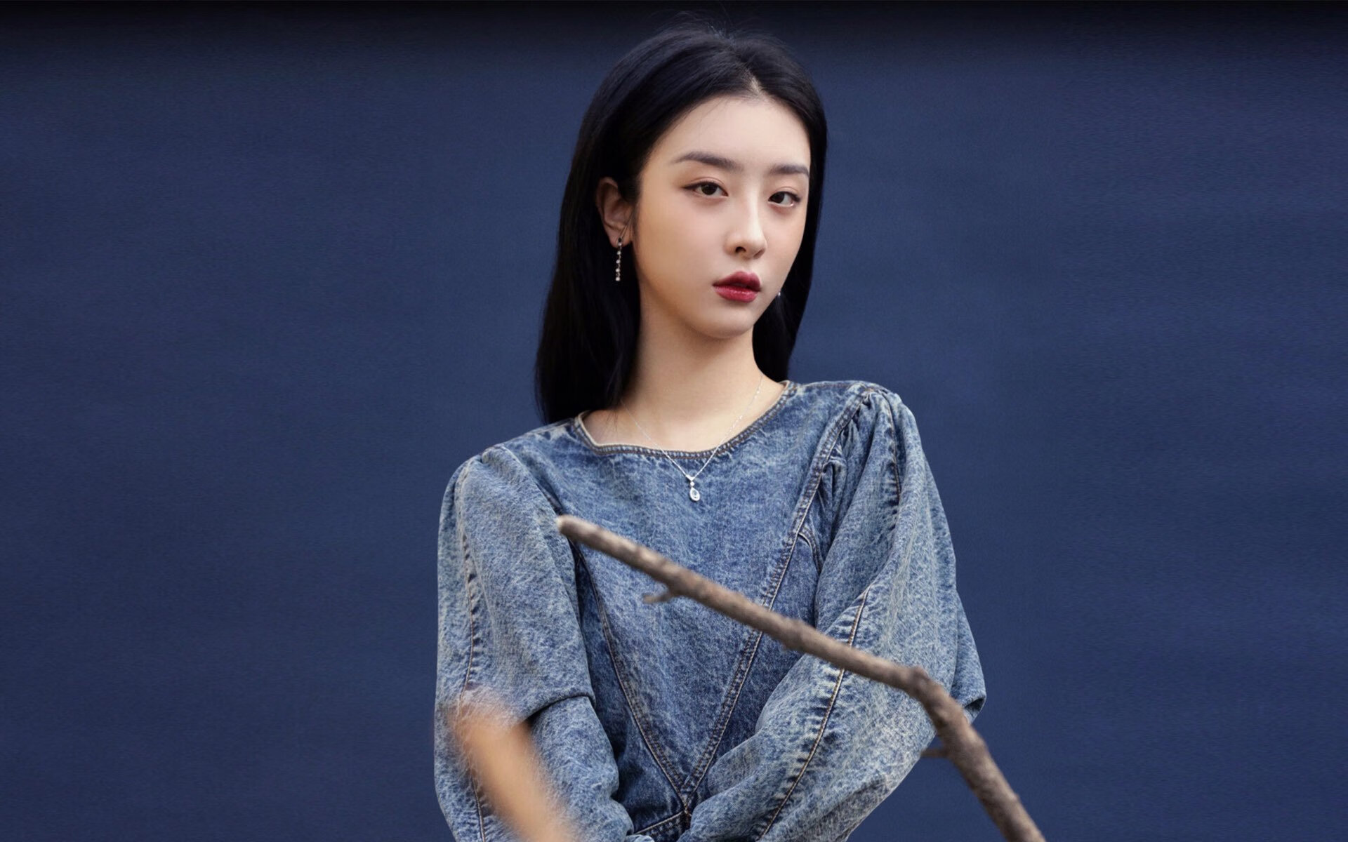 暹罗风暴席卷安联，当碾压定义唯一，苏亚雷斯如何用一场比赛重写足球秩序